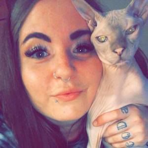 Meet your Posher, Alyssa